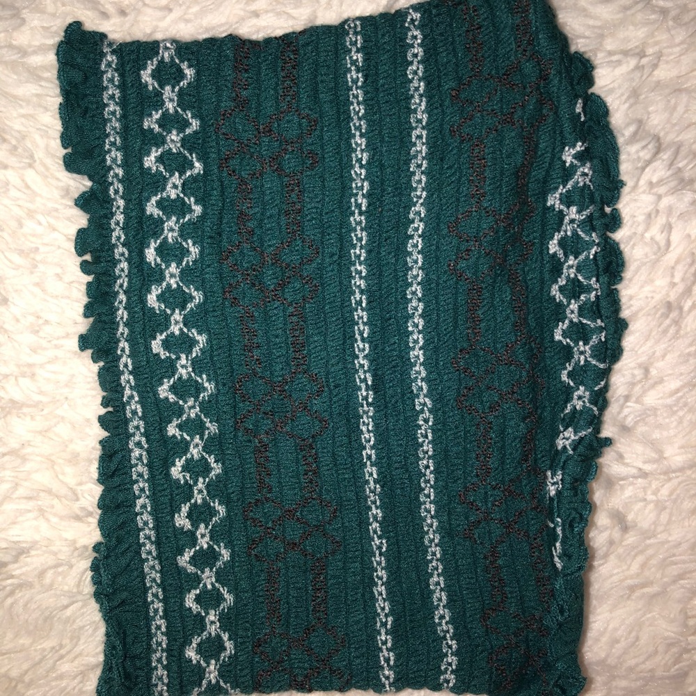 blue/green crop top